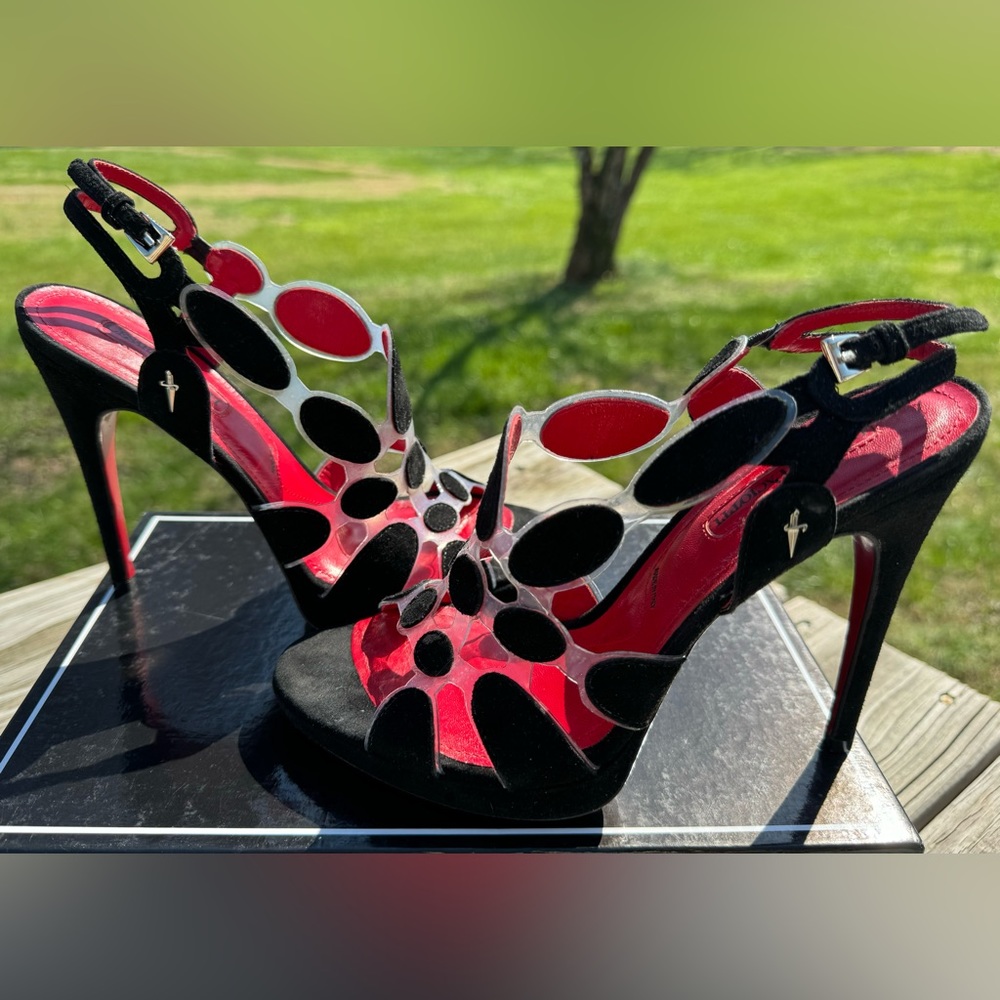 🖤❤️CESARE PACIOTTI BLACK PLEXI HEELS❤️🖤